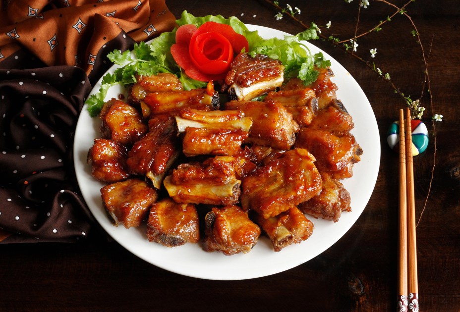 Sườn xào chua ngọt mềm thơm, đậm đà Sườn xào chua ngọt mềm thơm, đậm đà