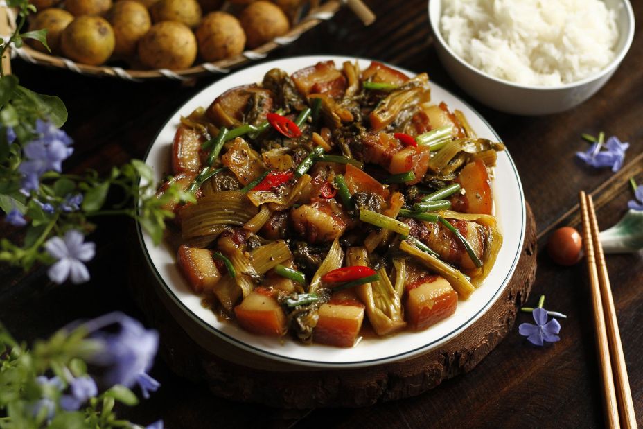 Thịt ba chỉ kho dưa chua Thịt ba chỉ kho dưa chua