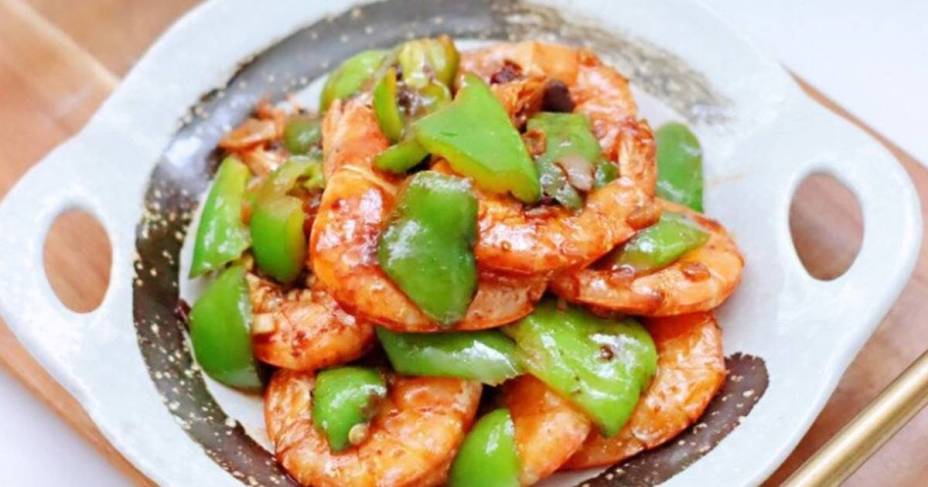 Tôm rang thịt mãi cũng chán, đem xào với quả này lạ miệng, cả nhà đều thích Tôm rang thịt mãi cũng chán, đem xào với quả này lạ miệng, cả nhà đều thích