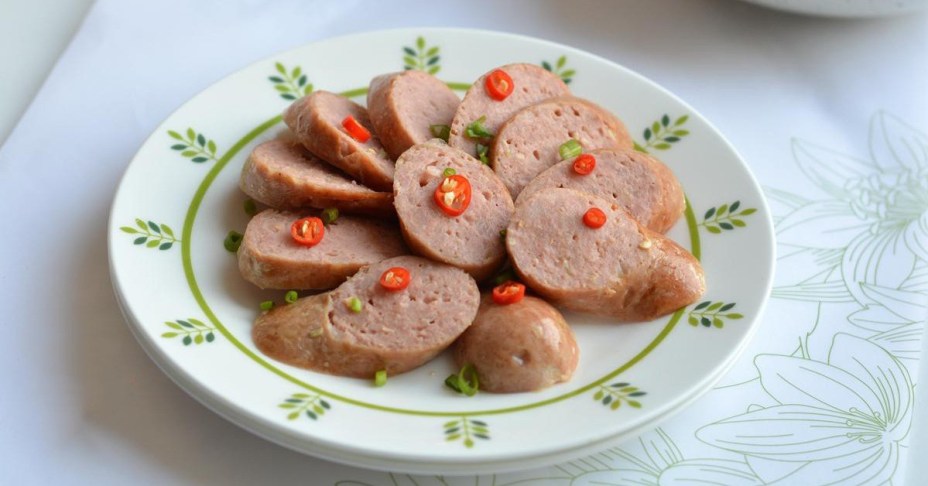 Từ lâu tôi đã tự làm xúc xích tuyệt ngon không cần mua nữa
