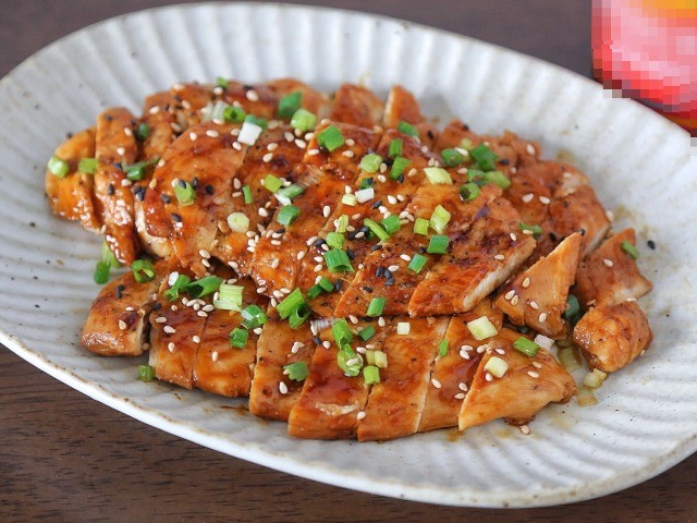 Ức gà nấu kiểu này vừa mềm ngon không dai khô, ăn nhiều chẳng lo béo, nhìn đẹp như ngoài hàng Ức gà nấu kiểu này vừa mềm ngon không dai khô, ăn nhiều chẳng lo béo, nhìn đẹp như ngoài hàng