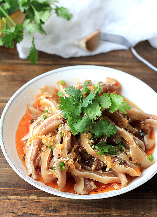 8 món tai heo giòn sật làm món khai vị lai rai