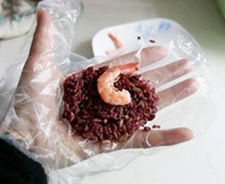 Xôi đỗ nhân tôm thơm ngon cho bữa sáng