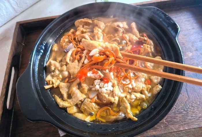 Trời lạnh, làm một nồi bò hầm nấm thế này quả là đỉnh cao ẩm thực!