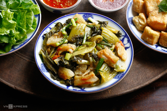 Mâm cơm ngày đầu đông miền Bắc