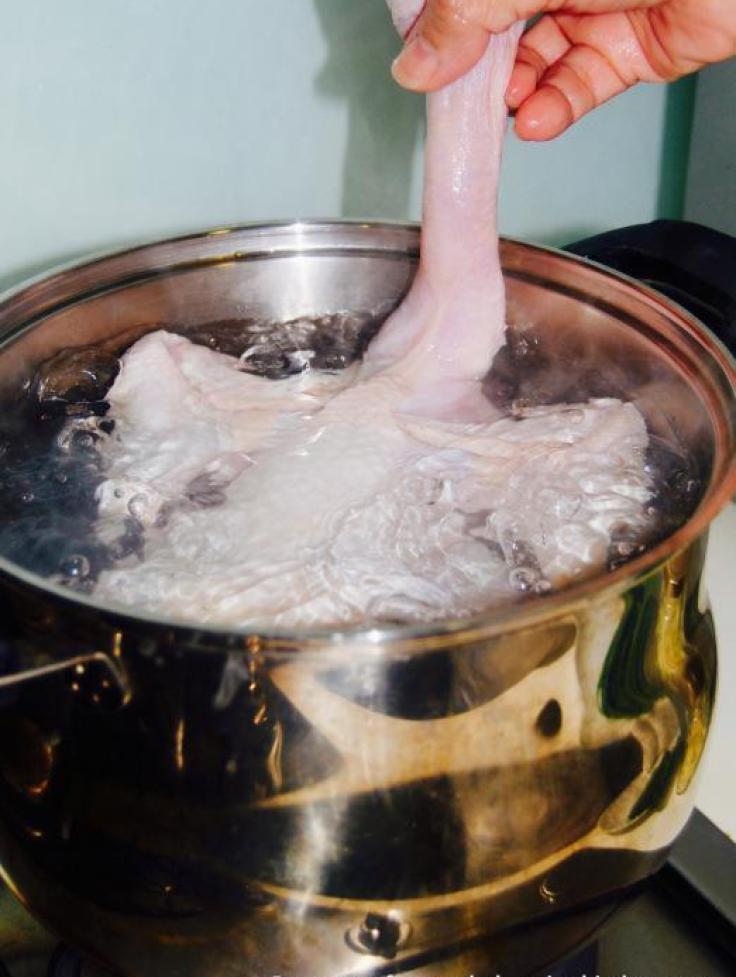 Bí quyết luộc gà, nấu xôi thơm mềm, đẹp mắt cúng Rằm tháng Bảy Bí quyết luộc gà, nấu xôi thơm mềm, đẹp mắt cúng Rằm tháng Bảy