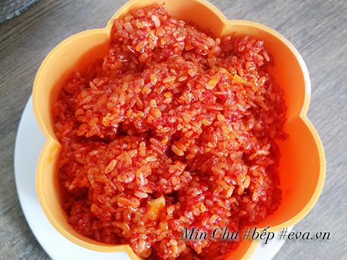 Xôi gấc vừa dẻo vừa ngon ai ăn cũng thích Xôi gấc vừa dẻo vừa ngon ai ăn cũng thích