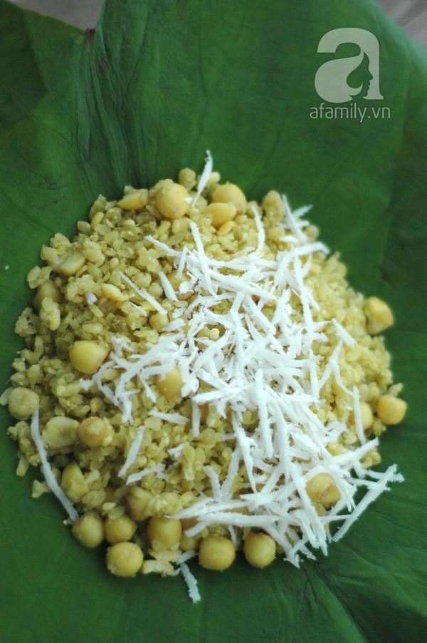 Dẻo bùi thơm nức món xôi cốm hạt sen Dẻo bùi thơm nức món xôi cốm hạt sen