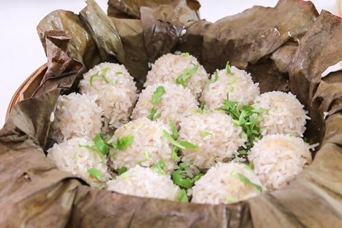 Cách làm món xôi bọc thịt hấp lá sen ngon tuyệt Cách làm món xôi bọc thịt hấp lá sen ngon tuyệt