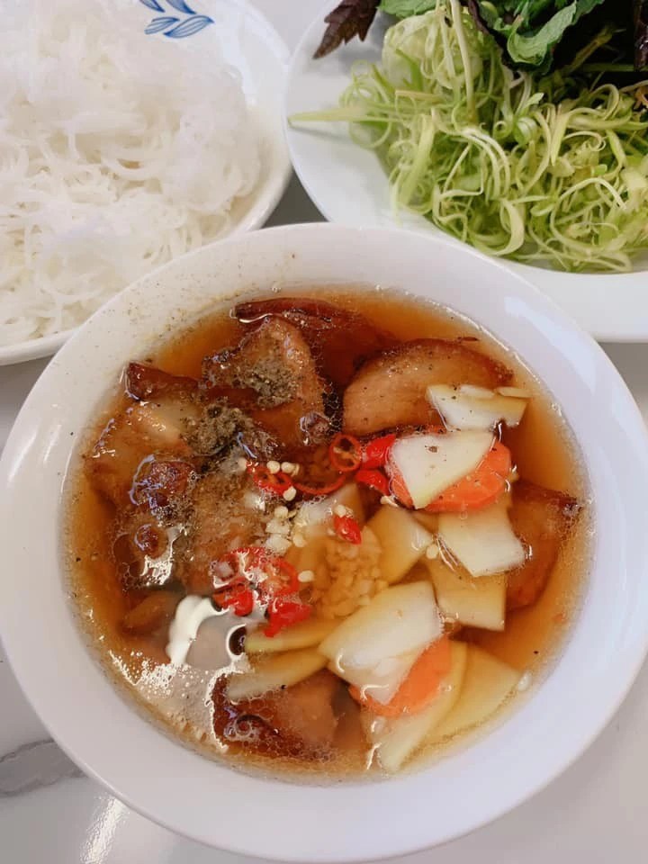 Cách làm bún chả chuẩn vị Hà thành bằng nồi chiên không dầu Cách làm bún chả chuẩn vị Hà thành bằng nồi chiên không dầu