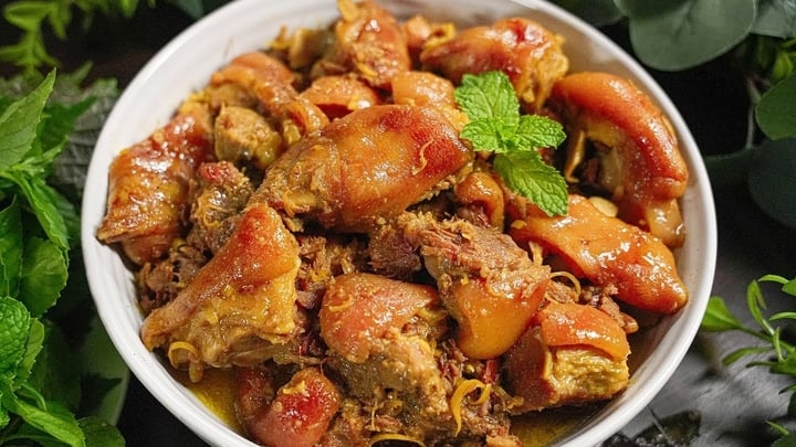 Cách nấu chân giò giả cầy đơn giản Cách nấu chân giò giả cầy đơn giản