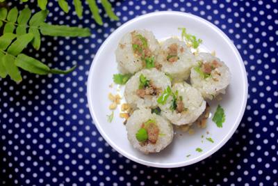 Cách làm xôi cuộn thịt băm thơm ngon, đậm đà Cách làm xôi cuộn thịt băm thơm ngon, đậm đà