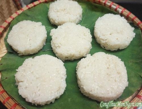 Xôi chiên nhân hải sản đậm đà, lạ miệng