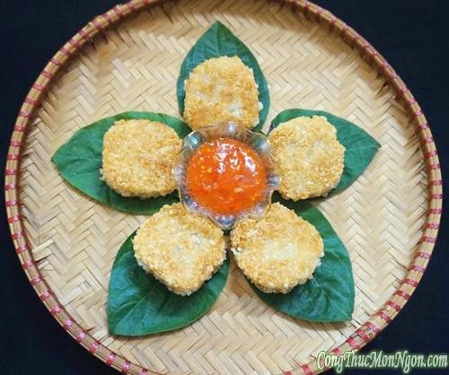 Xôi chiên nhân hải sản đậm đà, lạ miệng